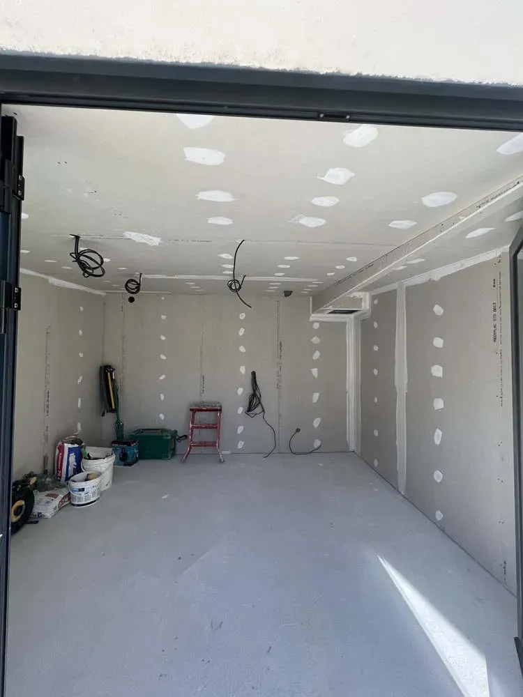 Plaquiste près de Ensuès-la-Redonne